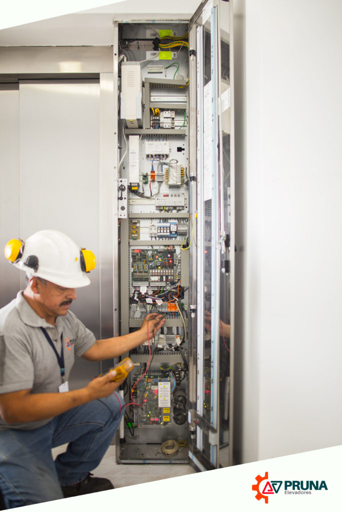 Mantenimiento de ascensores guayaquil, ecuador